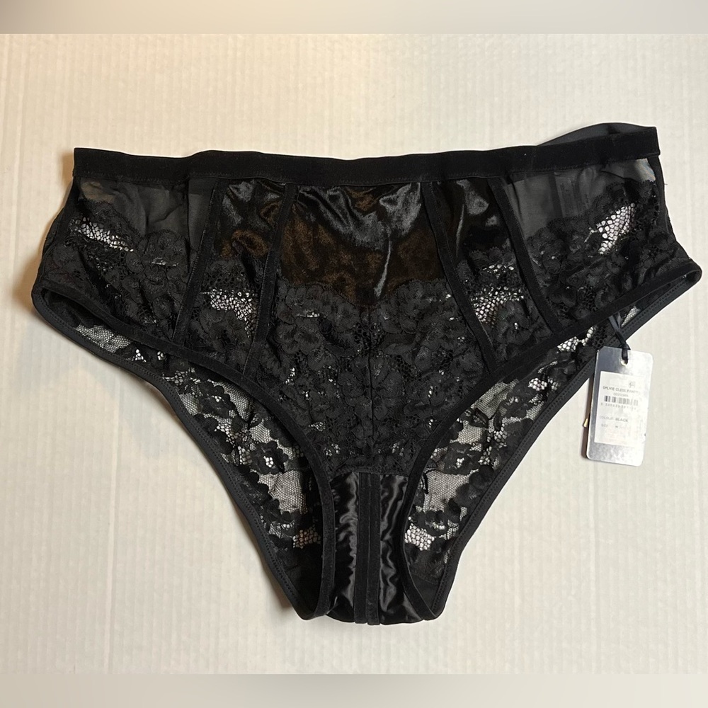 NWT Fox & Royal black lace and velvet panties sz. 18/20, 2XL or (Medium F&Rsize
